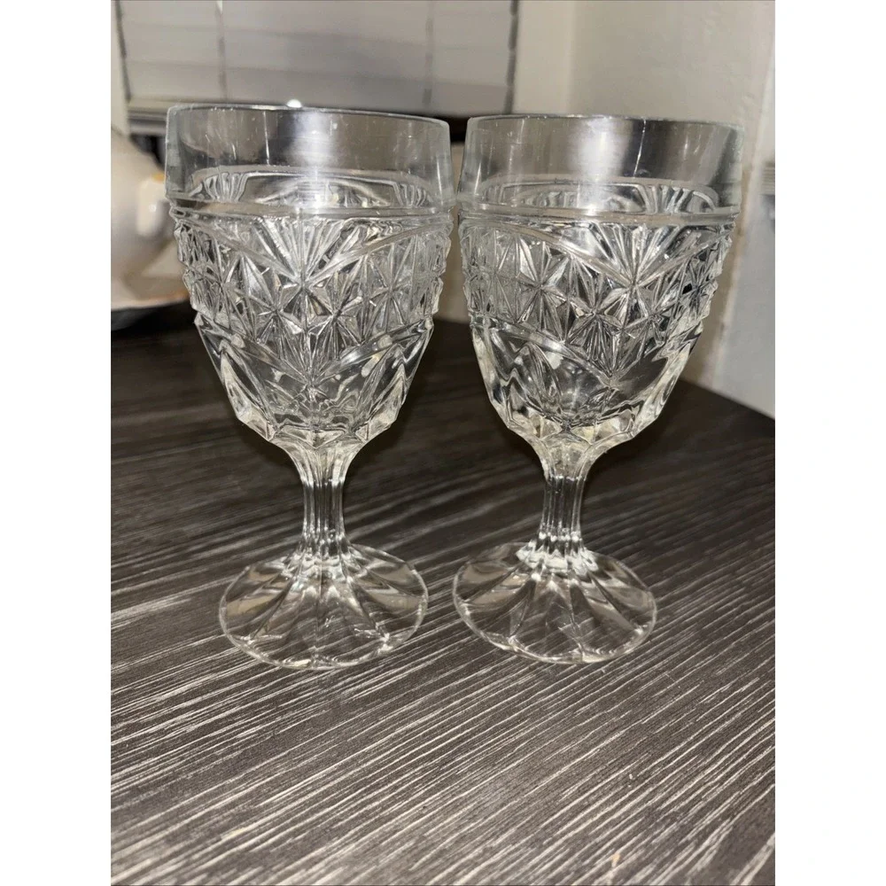 Set Of 2  Crystal d'Adriana Luna Claret Wine Glasses 5‎ 3/4